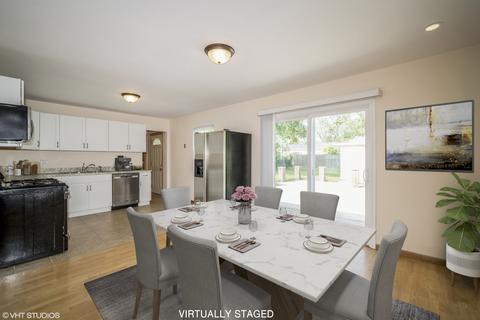 60 Laurel Trl, Wheeling, IL 60090 photo 4