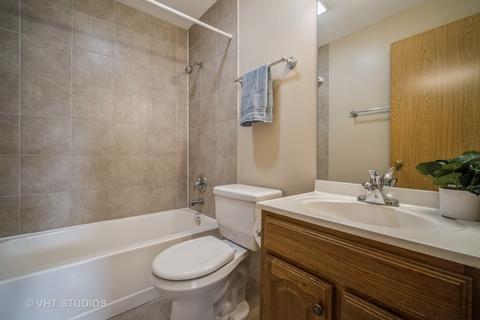 60 Laurel Trl, Wheeling, IL 60090 photo 13