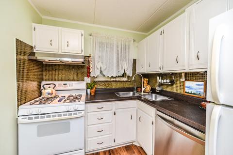 569 Fairway View Dr #2E, Wheeling, IL 60090 photo 3