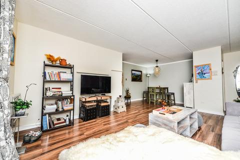 569 Fairway View Dr #2E, Wheeling, IL 60090 photo 13