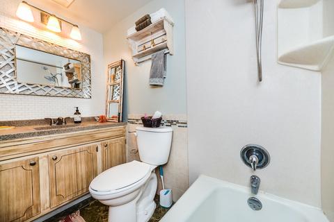 569 Fairway View Dr #2E, Wheeling, IL 60090 photo 16