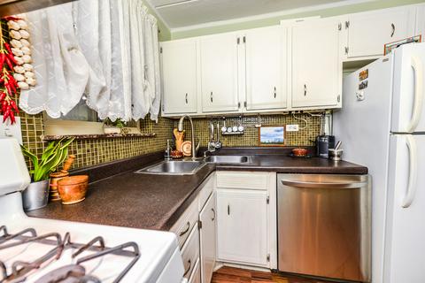 569 Fairway View Dr #2E, Wheeling, IL 60090 photo 4