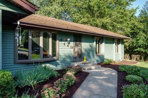 6449 Barkridge Rd, Roscoe, IL 61073 photo 2