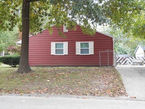 1309 Paula Dr, Champaign, IL 61821 photo 2