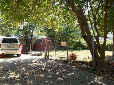 1309 Paula Dr, Champaign, IL 61821 photo 3