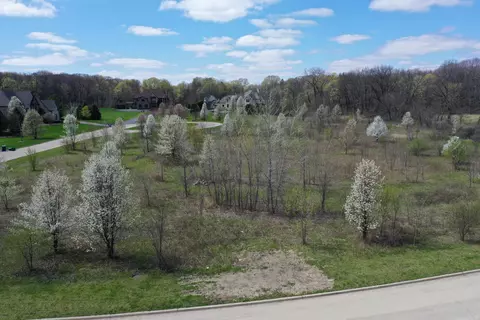 37 W205 Deer Pond Ct, Saint Charles, IL 60175