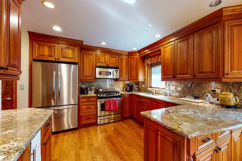 280 N Haddon Pl, Addison, IL 60101 photo 4