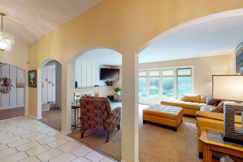 280 N Haddon Pl, Addison, IL 60101 photo 2