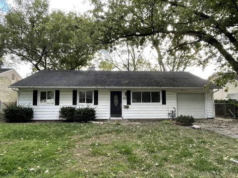 1705 Burnetta St Champaign Il 61821 20 Photos Mls 11211981 Movoto