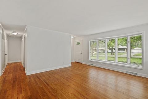 303 S Pierce Ave, Wheaton, IL 60187 photo 3