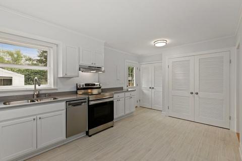 303 S Pierce Ave, Wheaton, IL 60187 photo 8
