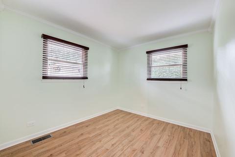 205 Albert Ter, Wheeling, IL 60090 photo 17