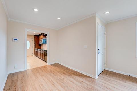 205 Albert Ter, Wheeling, IL 60090 photo 7