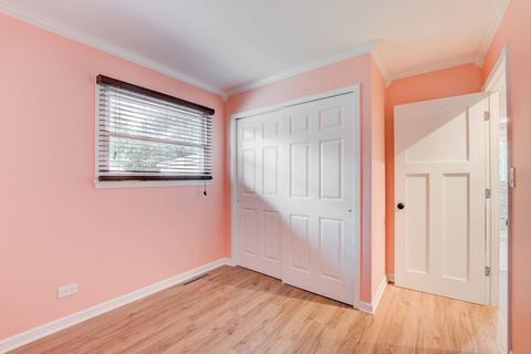 205 Albert Ter, Wheeling, IL 60090 photo 16