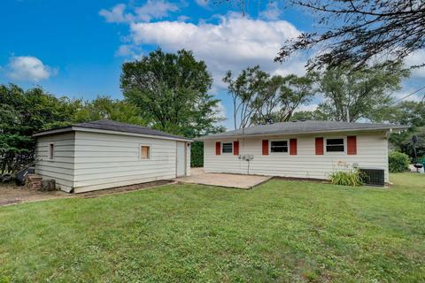 205 Albert Ter, Wheeling, IL 60090 photo 24