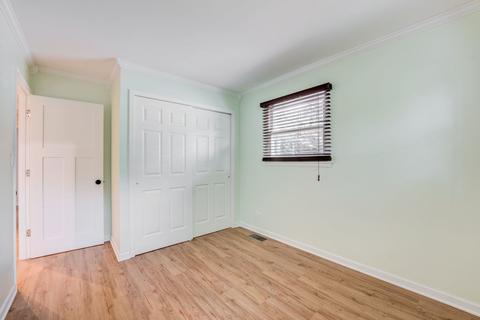 205 Albert Ter, Wheeling, IL 60090 photo 18