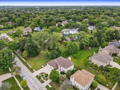 352 Willowood Ln, Willowbrook, IL 60527 photo 40