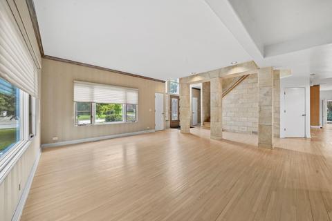 352 Willowood Ln, Willowbrook, IL 60527 photo 4