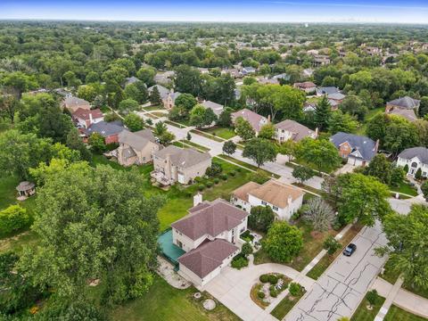 352 Willowood Ln, Willowbrook, IL 60527 photo 42