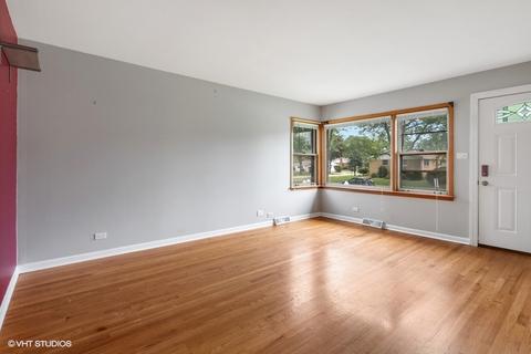 480 Radcliffe Ave, Des Plaines, IL 60016 photo 2