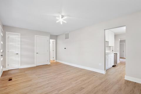 1315 S Sumner St, Wheaton, IL 60189 photo 3