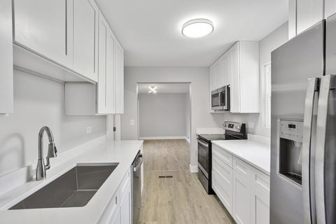 1315 S Sumner St, Wheaton, IL 60189 photo 4