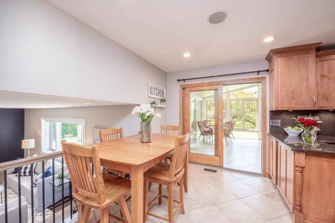 611 Randi Ln, Hoffman Estates, IL 60169 photo 8