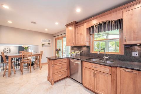 611 Randi Ln, Hoffman Estates, IL 60169 photo 13