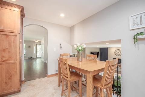 611 Randi Ln, Hoffman Estates, IL 60169 photo 14