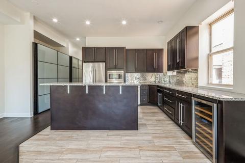 1418 E 73rd St #3, Chicago, IL 60619 photo 4