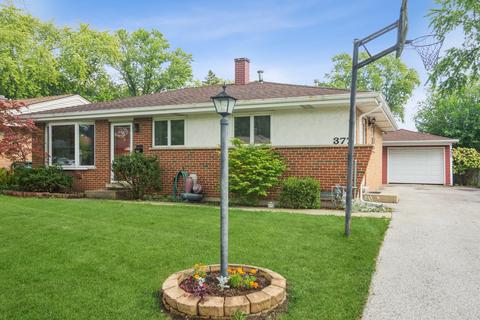 377 Jerome Pl, Wheeling, IL 60090 photo 2