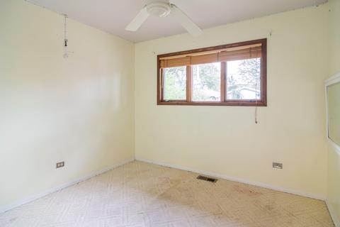 377 Jerome Pl, Wheeling, IL 60090 photo 11