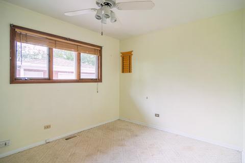 377 Jerome Pl, Wheeling, IL 60090 photo 12