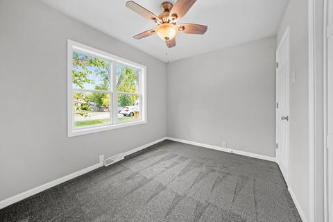 5415 Euclid Dr, Mchenry, IL 60050 photo 10