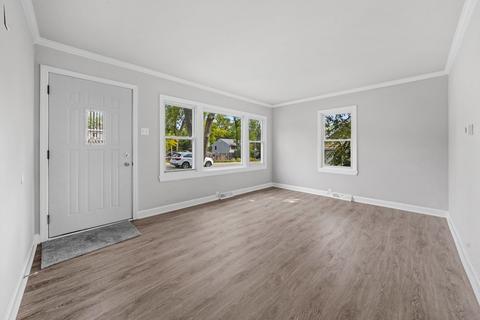 5415 Euclid Dr, Mchenry, IL 60050 photo 7