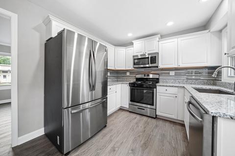 5415 Euclid Dr, Mchenry, IL 60050 photo 4