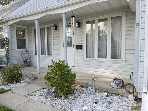 1104 E 16th St, Sterling, IL 61081 photo 2