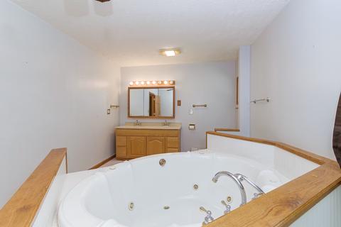2341 Springfield Rd, Bloomington, IL 61701 photo 24