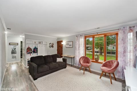 3601 Bluebird Ln, Rolling Meadows, IL 60008 photo 9