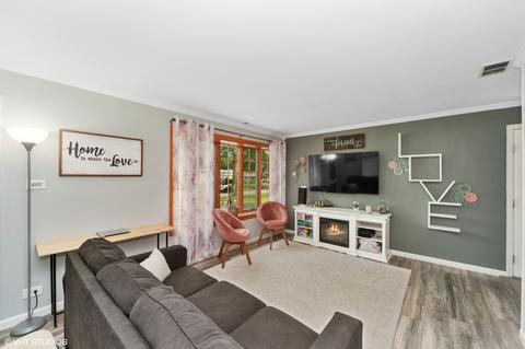 3601 Bluebird Ln, Rolling Meadows, IL 60008 photo 10