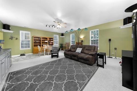 1675 Mcdowell Ave, Aurora, IL 60504 photo 9