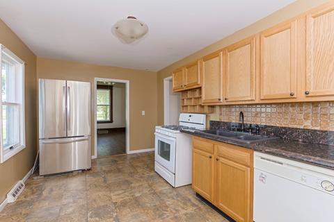 2319 Springfield Rd, Bloomington, IL 61701 photo 10