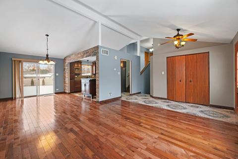 3255 Willow Ln, Markham, IL 60428 photo 13