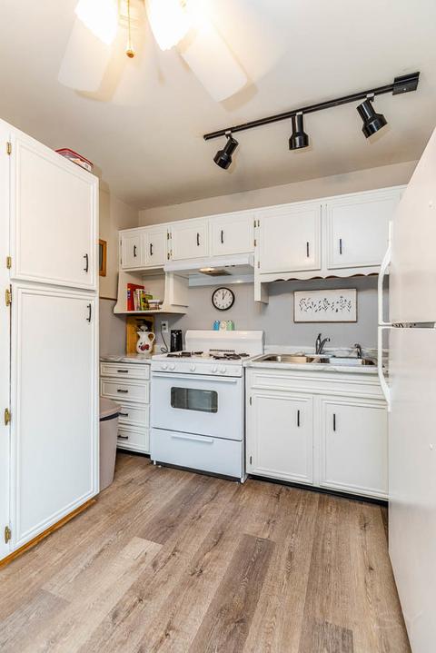 1811 13th Ave, Belvidere, IL 61008 photo 8