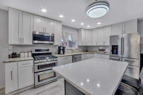 6040 Forestview Dr, Oak Forest, IL 60452 photo 9