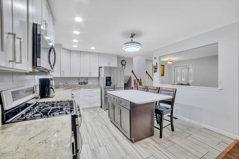 6040 Forestview Dr, Oak Forest, IL 60452 photo 10