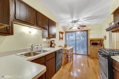 1260 Edinburgh Ct, Wheaton, IL 60189 photo 11