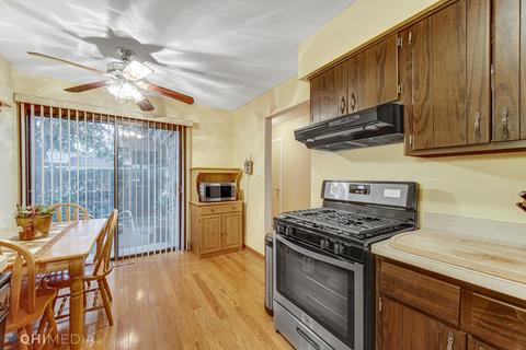 1260 Edinburgh Ct, Wheaton, IL 60189 photo 12
