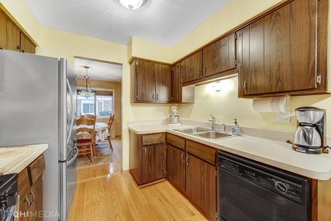 1260 Edinburgh Ct, Wheaton, IL 60189 photo 10