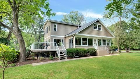 1422 Winaki Trl, Algonquin, IL 60102 photo 1